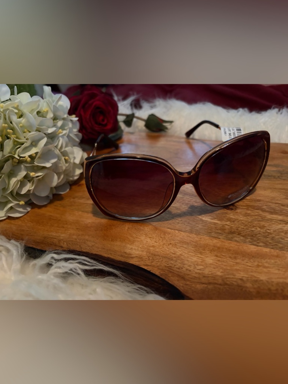 Women's Brown Gradient Lens Sunglasses - Fashionable Oversized Frame